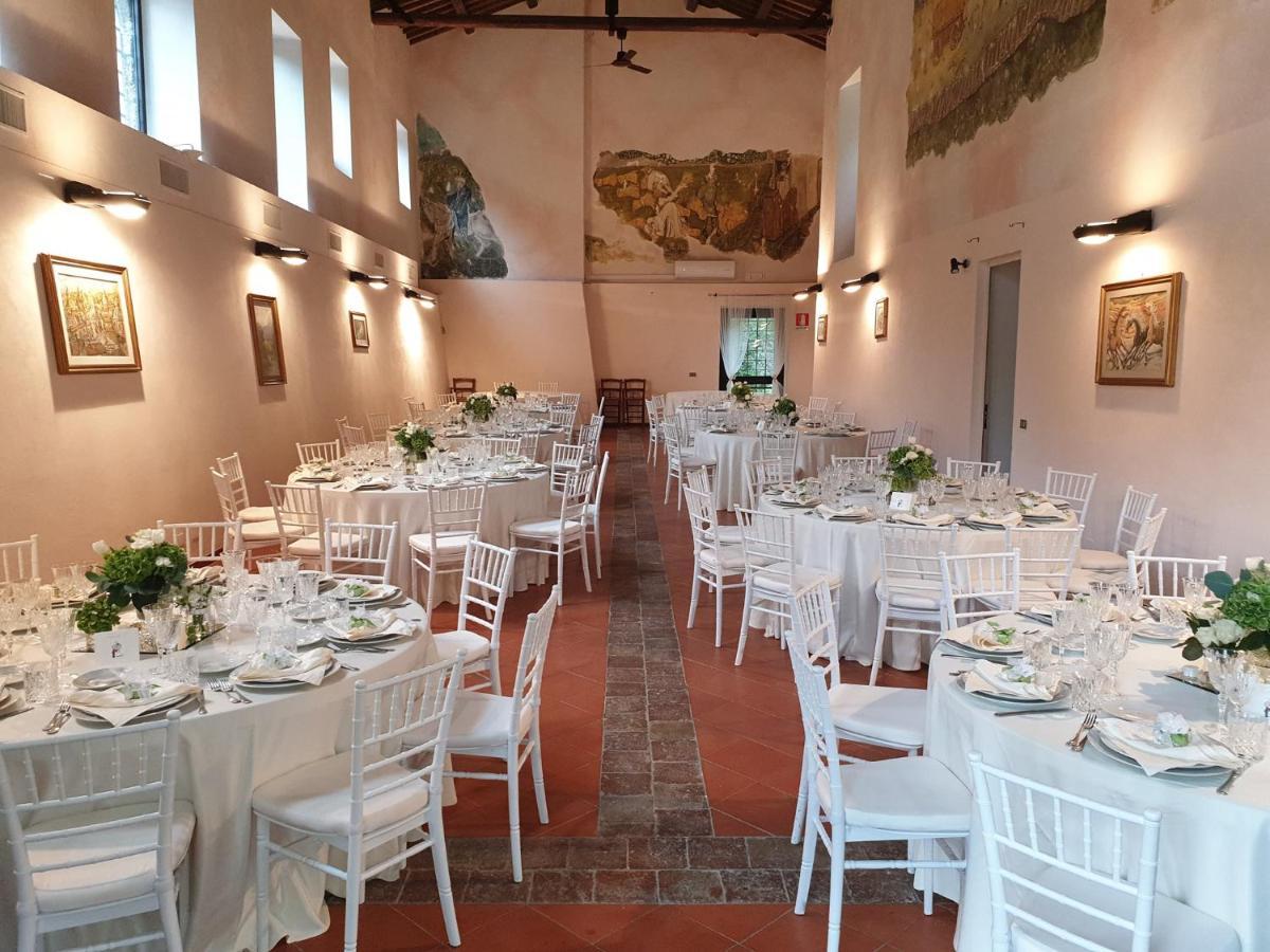 Отель Abbazia Ss. Quirico E Giulitta Micigliano Экстерьер фото